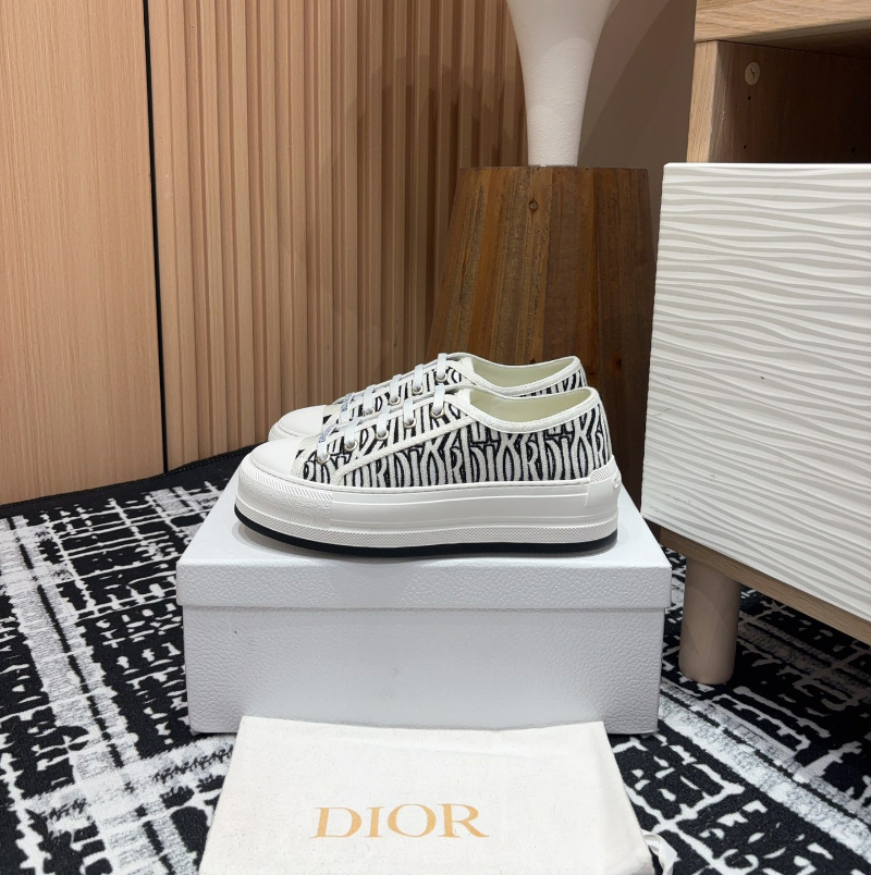 디올 워크앤디올 플랫폼 컨버스 스니커즈 운동화 2컬러 KCK385EZO_S22P