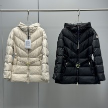 몽클레어 여성 Brosse 숏 다운 패딩 자켓 2컬러 J20931A0010454AQE999