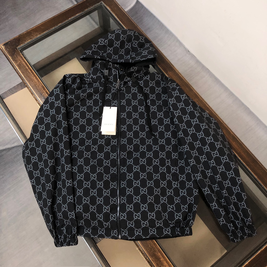 구찌 리버서블 GG 립스탑 나일론 재킷 2컬러 770276