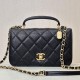 샤넬 탑핸들 미니 플랩백 블랙 캐비어 AS4284 B13697 94305