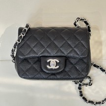 샤넬 쁘띠삭 플랩백 뉴미니 캐비어 블랙 A35200