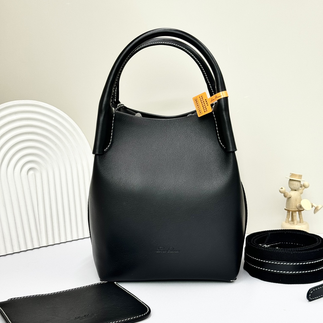 24 F/W 로로피아나 여성 베일 스몰 숄더 토트백 3컬러 민무늬 FAN8964