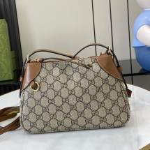 구찌 GG 엠블럼 스몰 숄더백 815218 FAEAA 9762