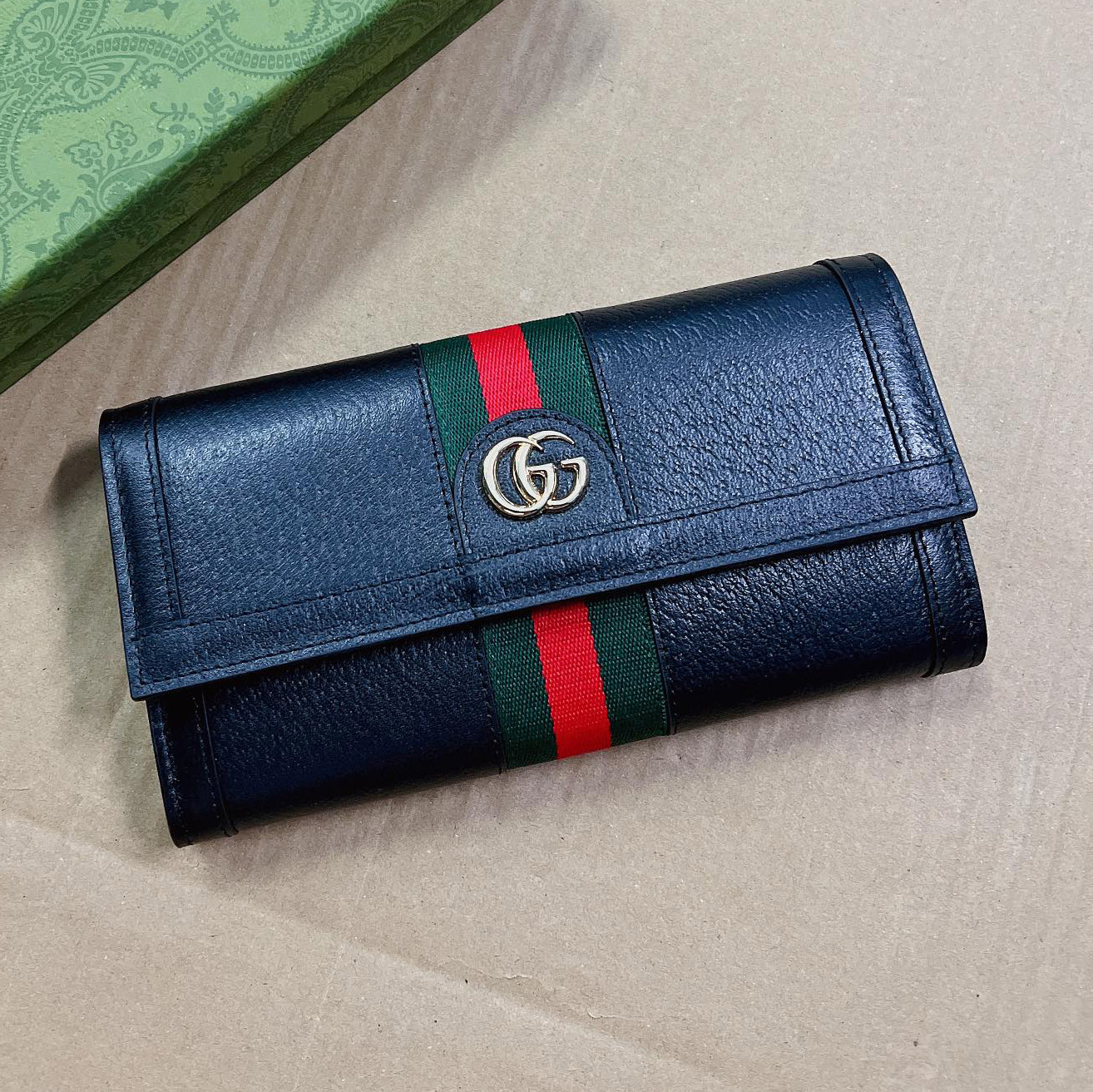 구찌 오피디아 GG 블랙 여성 장지갑 523153 DJ2DG 1060