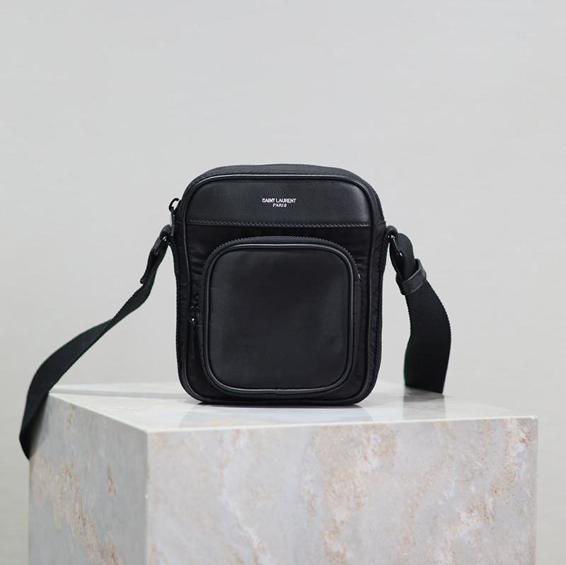 생로랑 남성 숄더 백 779661AADBA