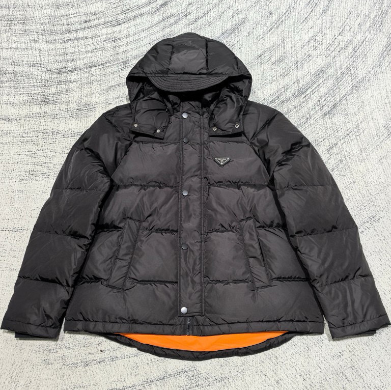 프라다 남성 패딩 2컬러 24FW SGC699