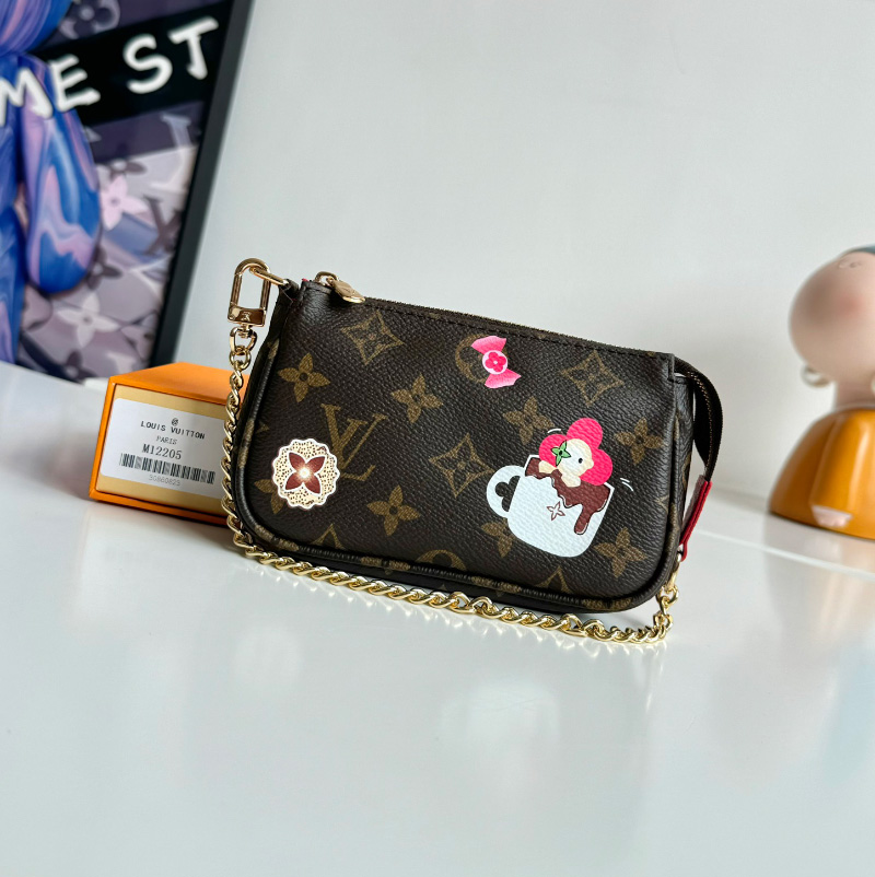 루이 비통 미니 포쉐트 악세수아 M12205
