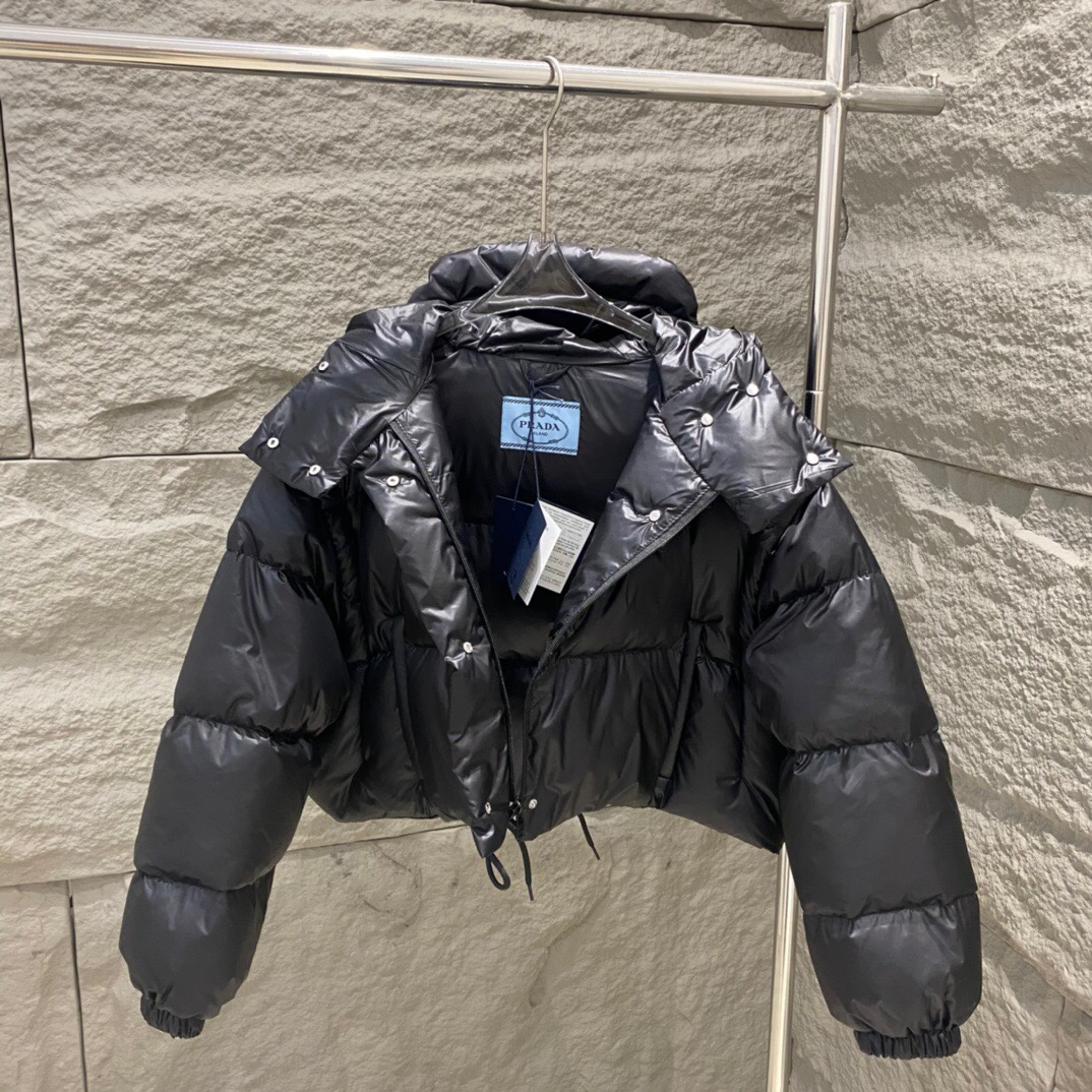 프라다 리나일론 크롭 컨버터블 다운 패딩 24FW 291805 11A9 F0002 S 222