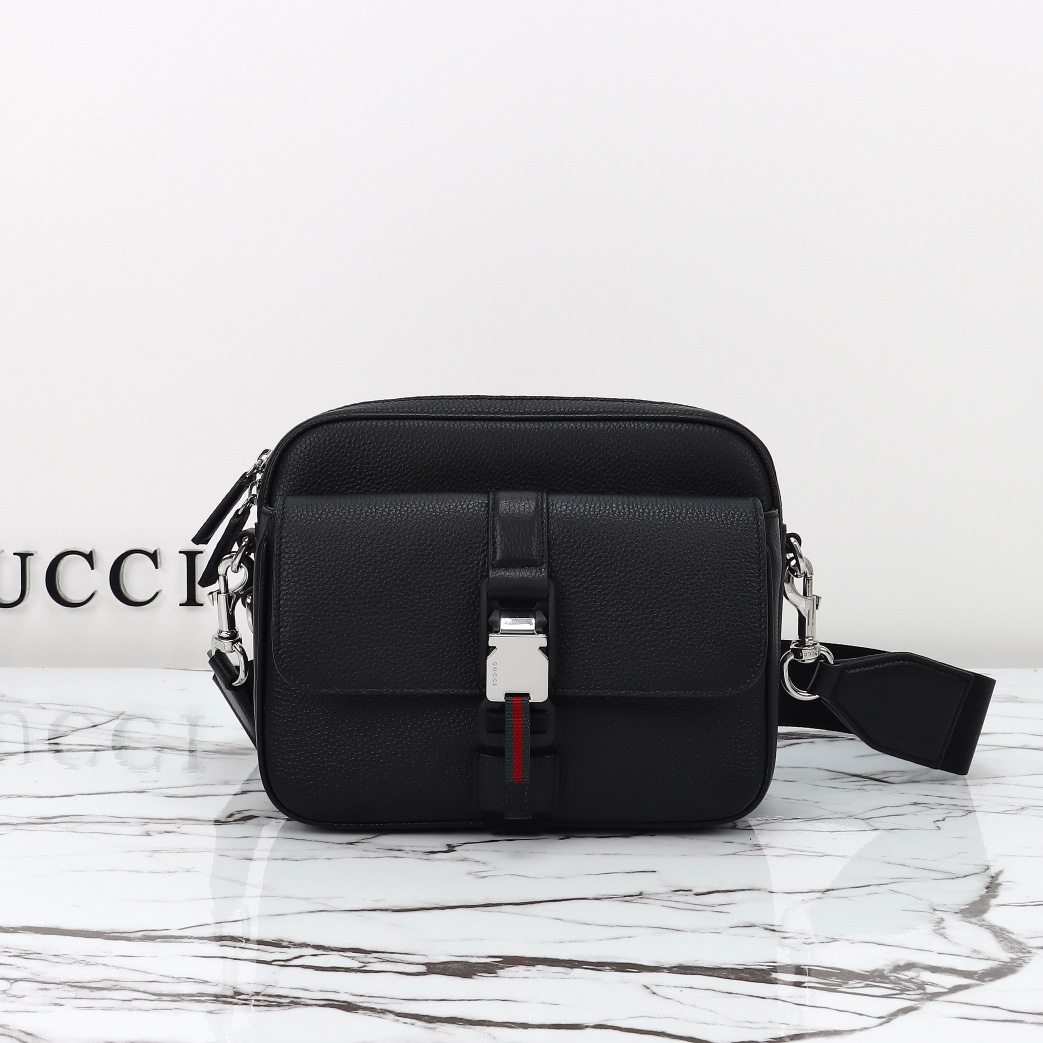 구찌 스몰 크로스바디 백 816751AAEF61042