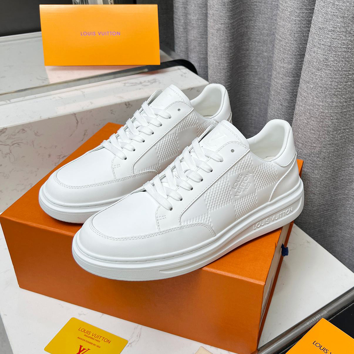 루이비통 비버리힐스 송아지가죽 로우탑 1ACQHR