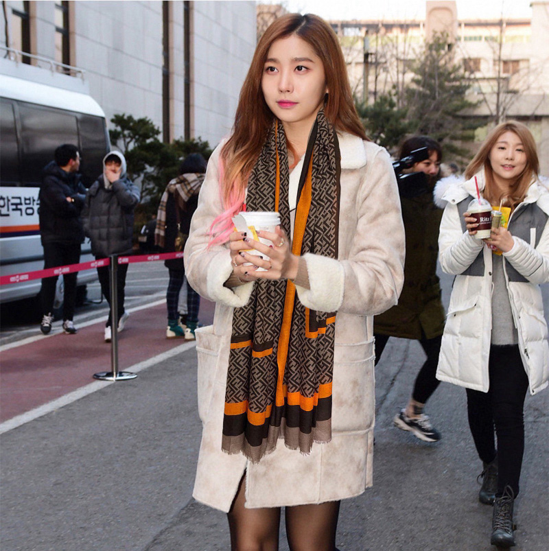 펜디 고품질 스카프 머플러 2칼라 14