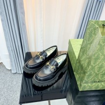 구찌 여성 레더 러그 솔 홀스빗 로퍼 577236-DS800-1000