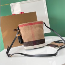 버버리 애쉬비 스몰 캔버스 호보백 39829331