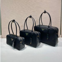 프라다 스몰 리나일론 가죽 탑핸들 백 블랙 1BB133