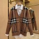 버버리 체크 울 캐시미어 가디건 버치브라운 80433721