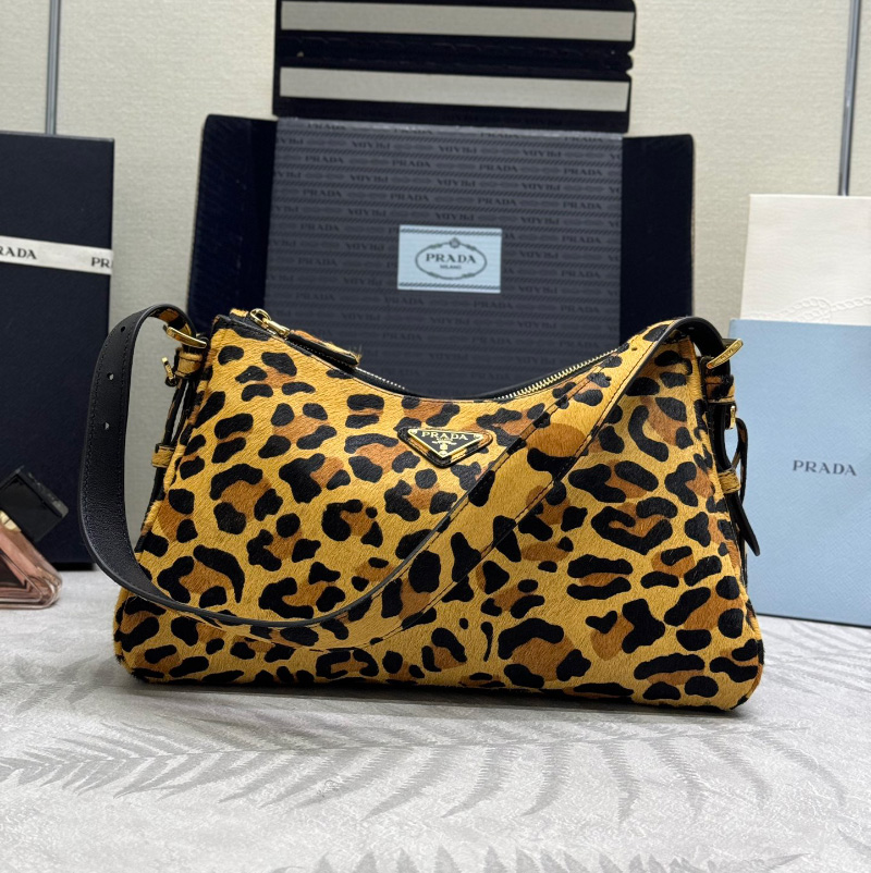 프라다 AIMEE 미디움 프린트 가죽 1BC229 2C7B