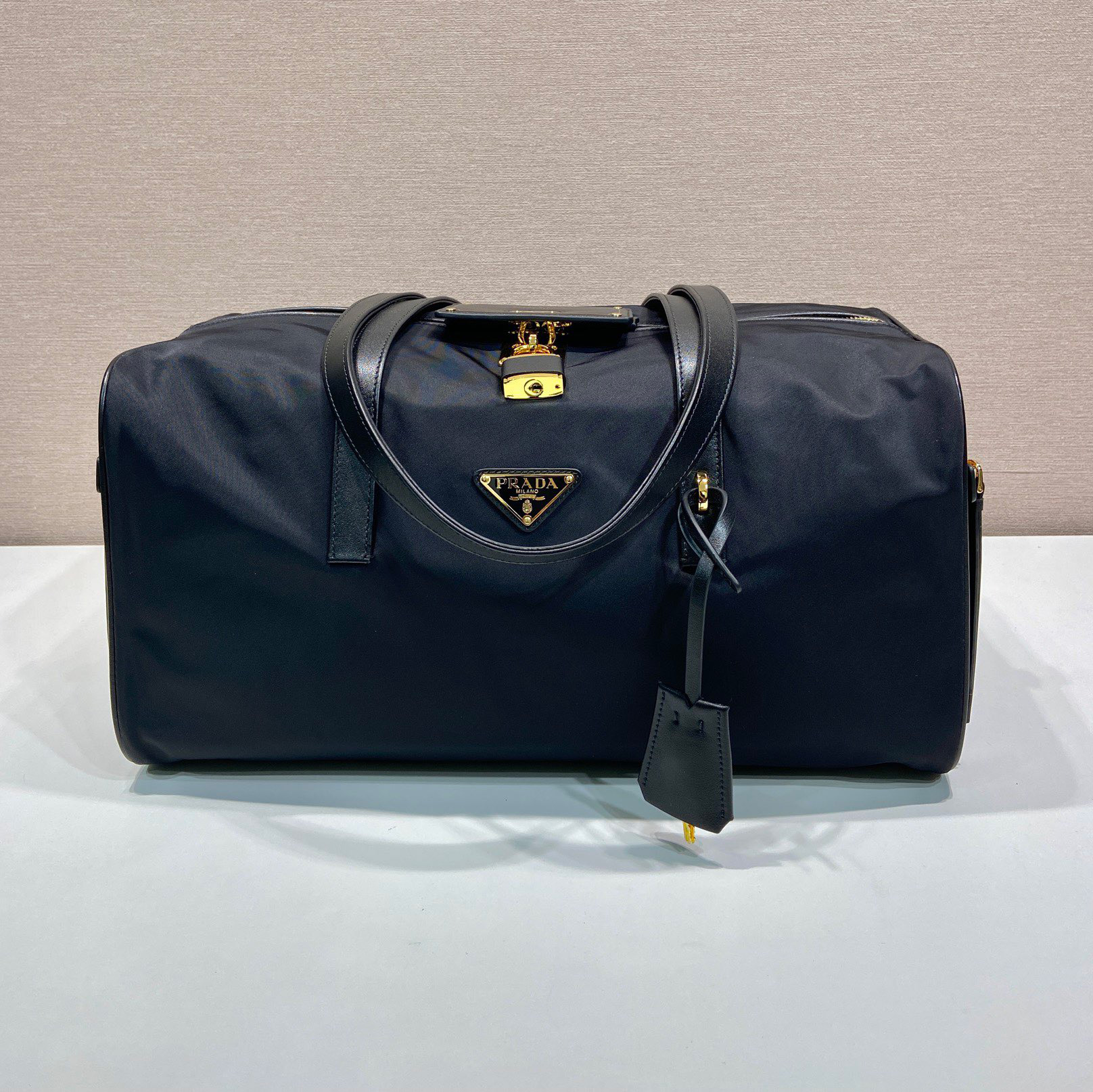 프라다 대형 리나일론 탑 핸들 백 블랙 1BB135RDLN 1289235