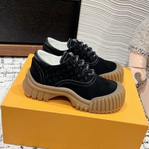 루이비통 소가죽 라운드스트랩 캐주얼 단화 여성 블랙 1AGWJ6