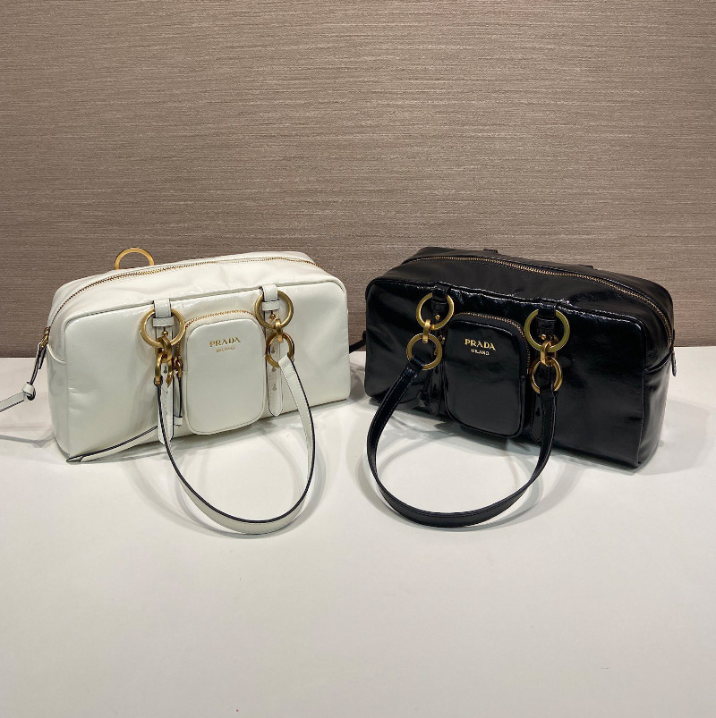 프라다 미디엄 레더 탑 핸들 백 2컬러 1BB138