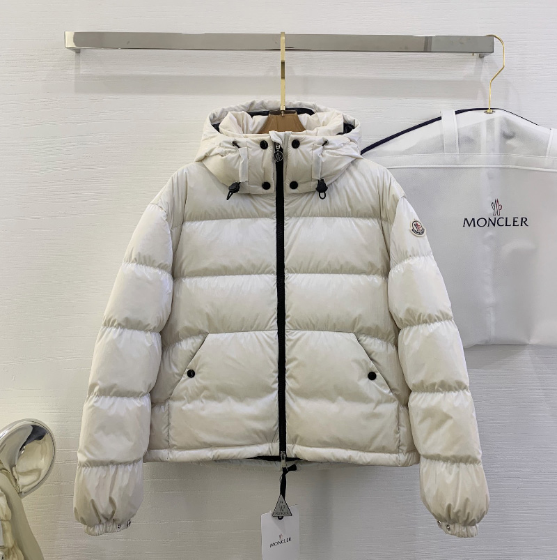 몽클레어 여자 MOSELOTTE 숏 다운 자켓 화이트 I10931A0000353A3H034