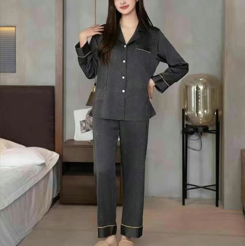 루이비통 잠옷 02