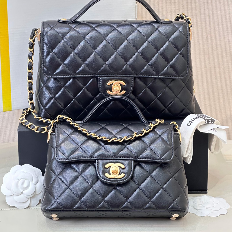 샤넬 탑 핸들 램스킨 & 골드 메탈 스몰 미듐 플랩 백 블랙 AS5355