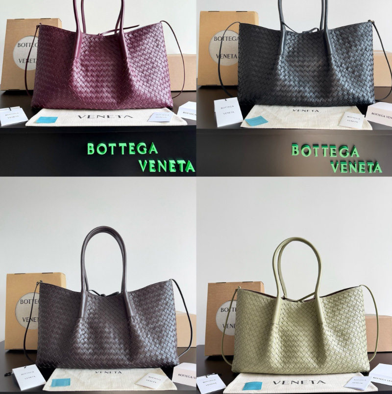 보테가 베네타 SS25 여성 피나코테가 레더 토트백 4컬러 817166