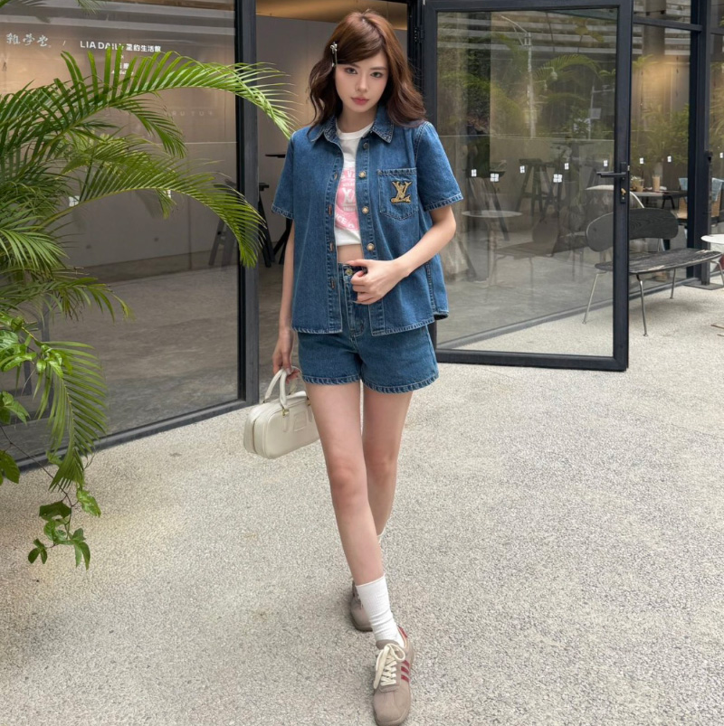 루이비통 고품질 여성 반팔 01