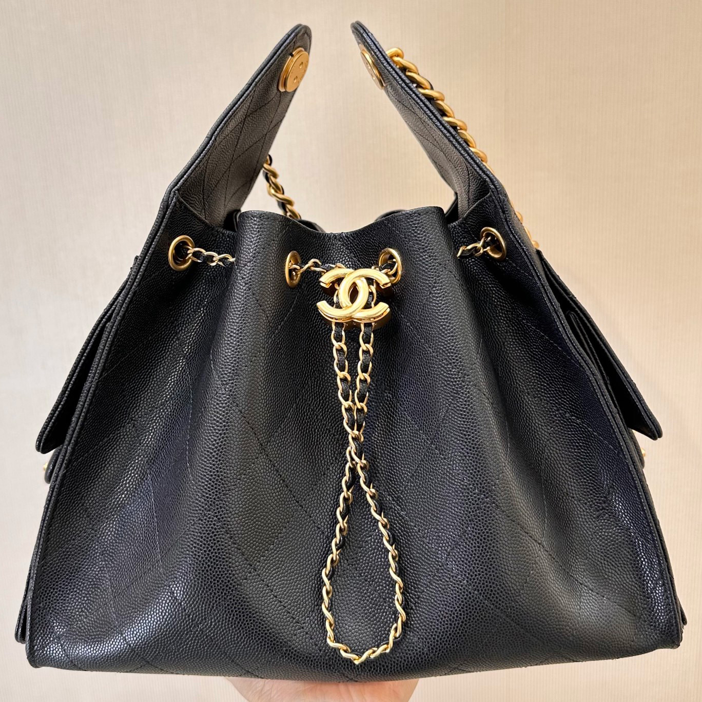 샤넬 NEW 25백 호보백 캐비어 블랙 금장 스몰 AS5293