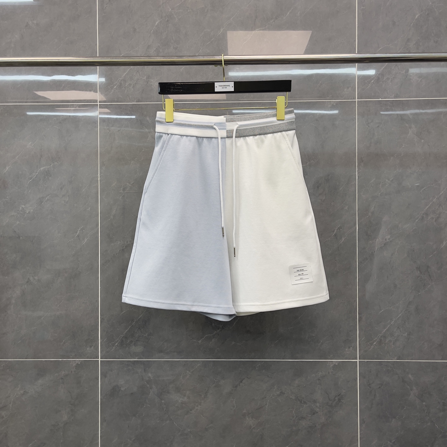 톰브라운 고품질 반바지 09