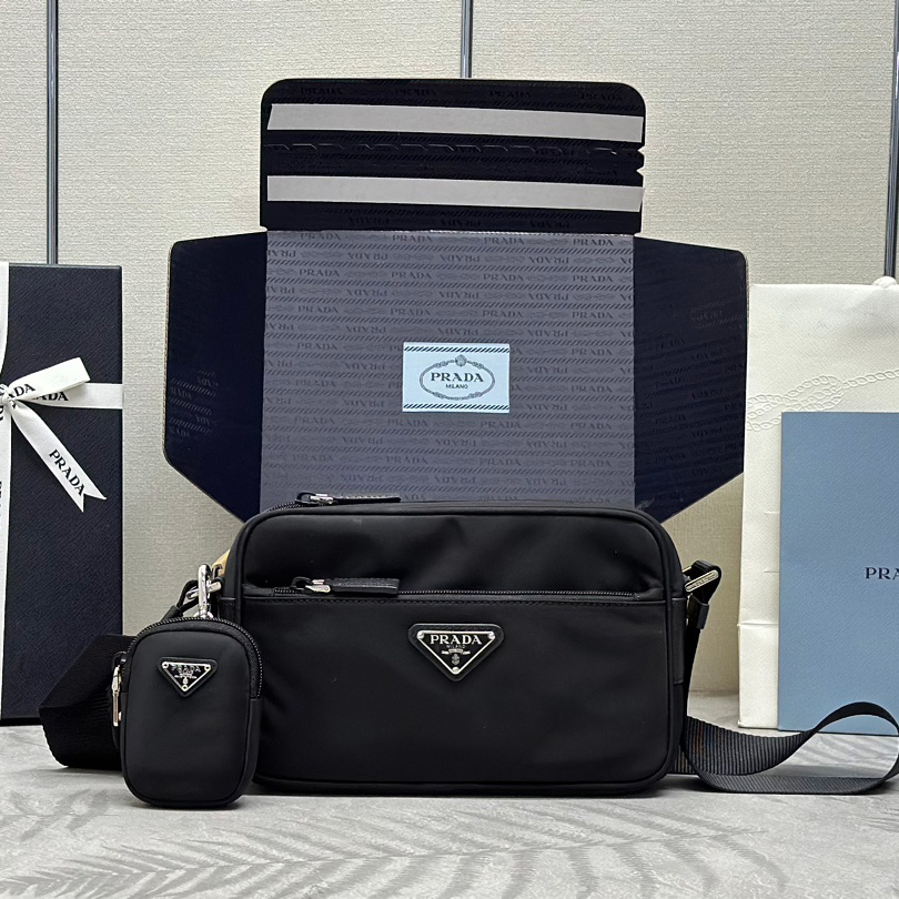 프라다 삼각로고 리나일론 숄더백 블랙 1BC167 RV44 F0002