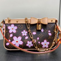 루이비통 x 무라카미 타카시 포쉐트 악세수아 사쿠라 브라운 M13666