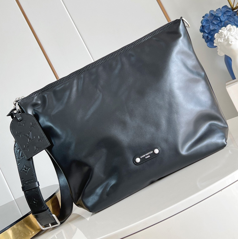 루이비통 LV 나이트 베가본드 호보백 블랙 M13986