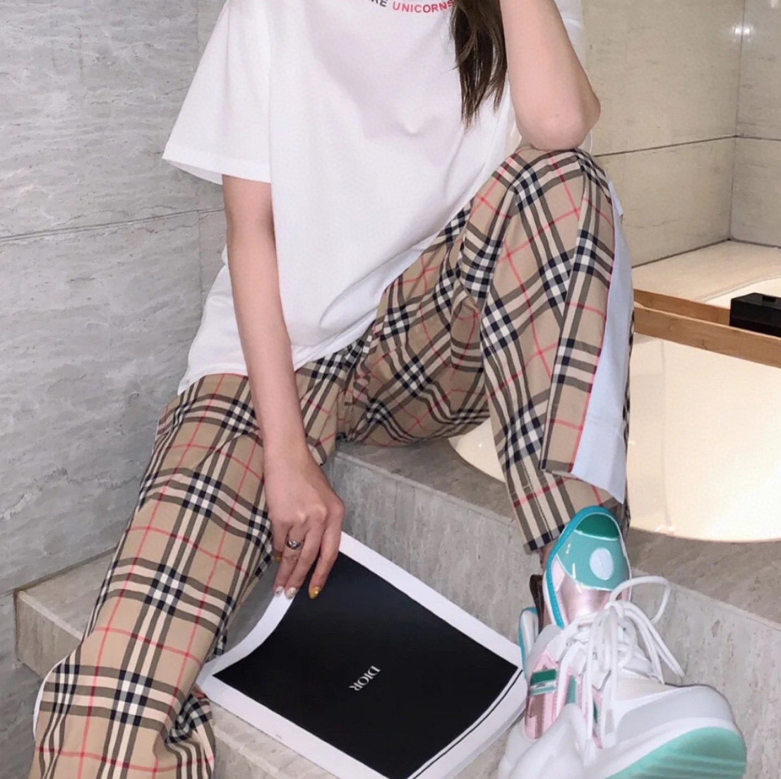 버버리 빈티지 체크 하이웨스트 와이드 캐주얼 바지 2컬러 80264081