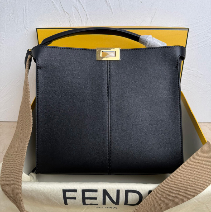 펜디 카프스킨 피카부 X Lite 탑 핸들 미듐 여성 토트백 2컬러 8BN310