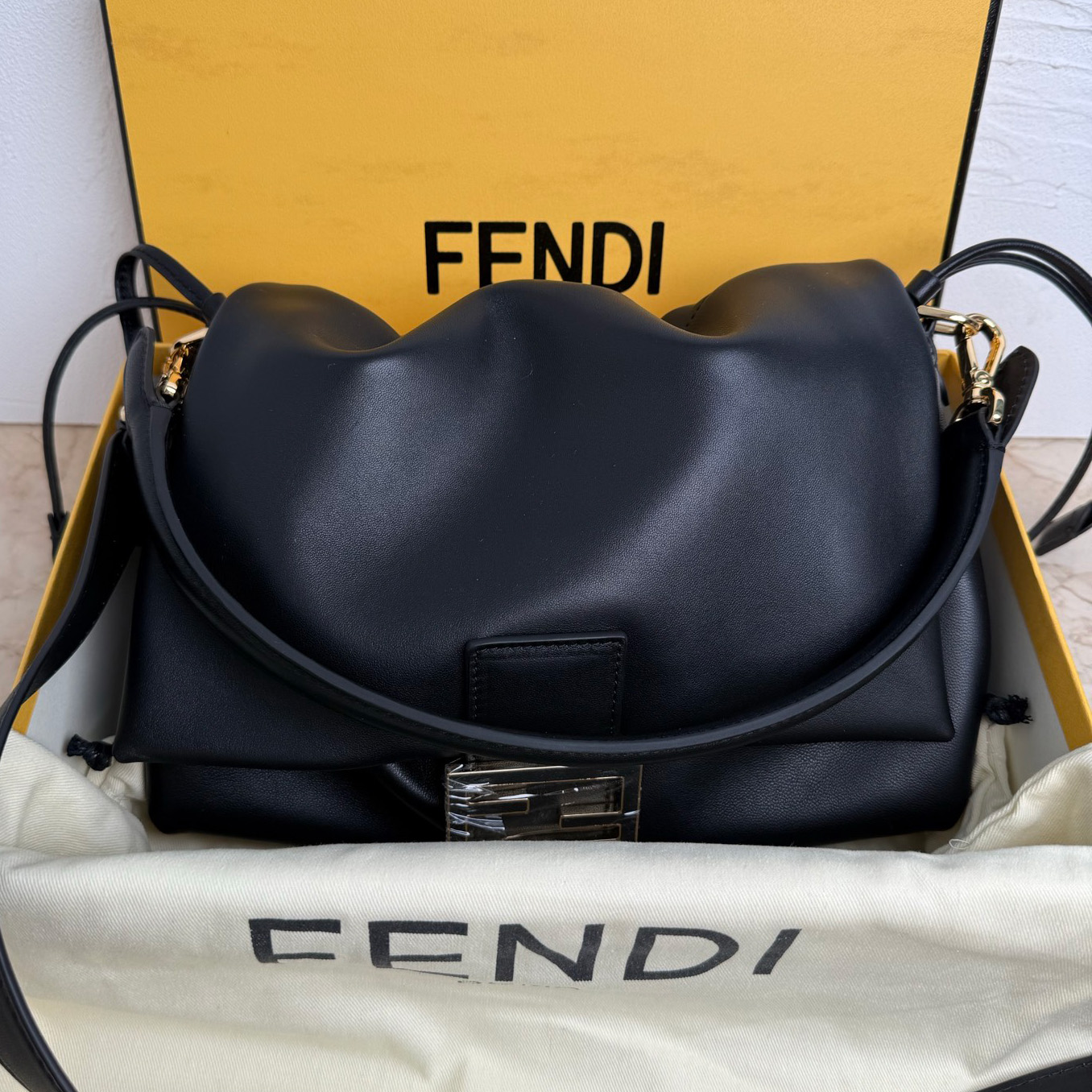 펜디 여성 숄더 백 4컬러 8BR833