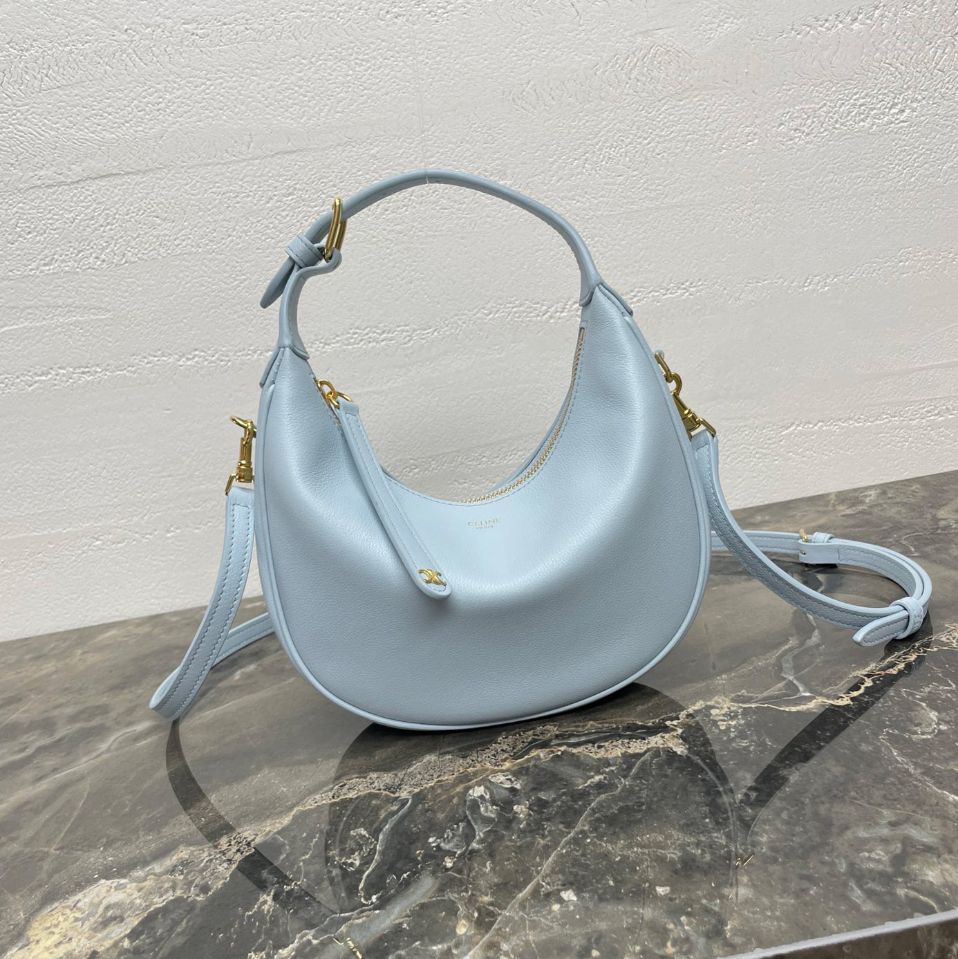 셀린느 틴 룰루백 인 서플 그레인드 카프스킨 글레이셔 120723DPJ08GL