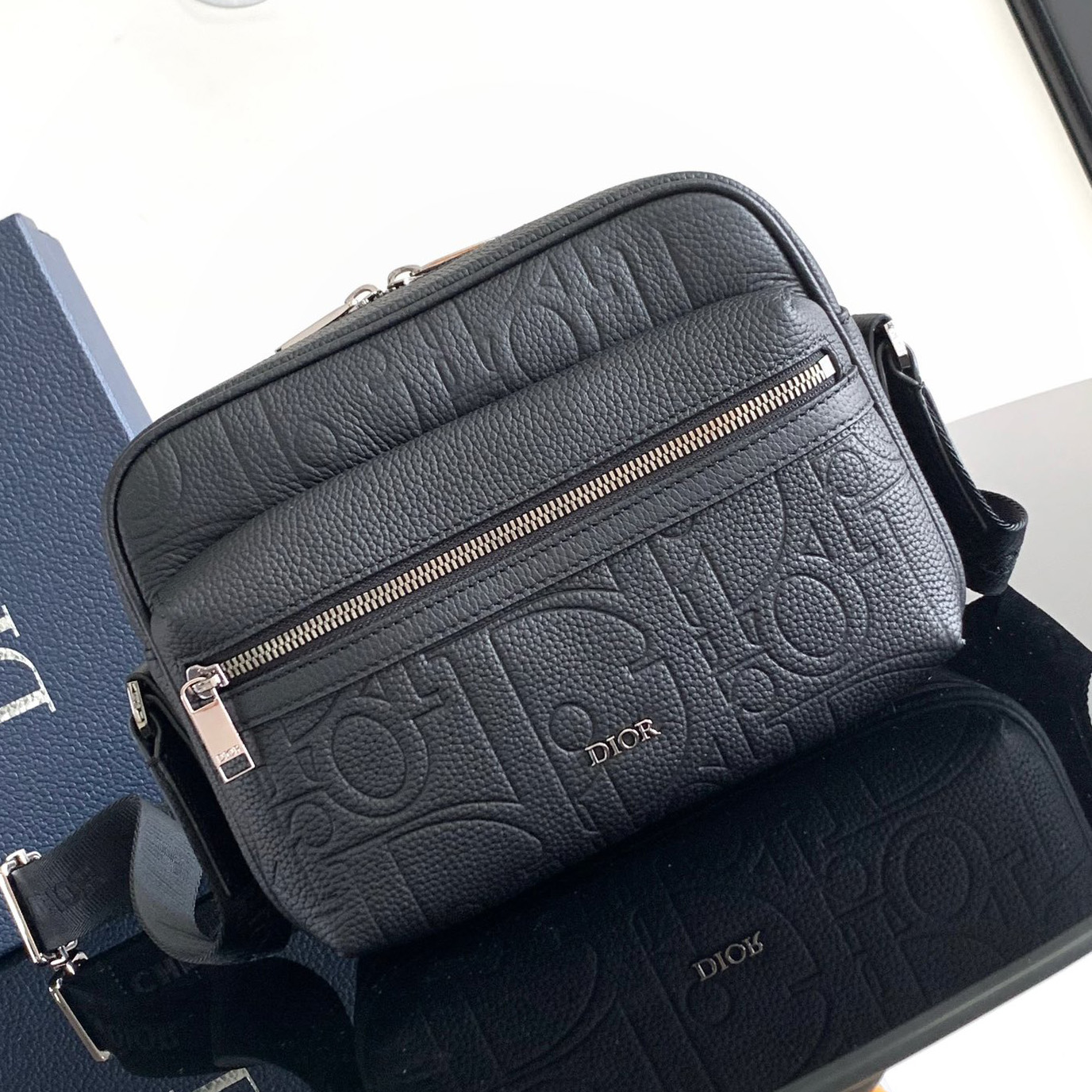 디올 메신저 지퍼 라이더 2.0 그래비티 2컬러 1ESPO340LLG