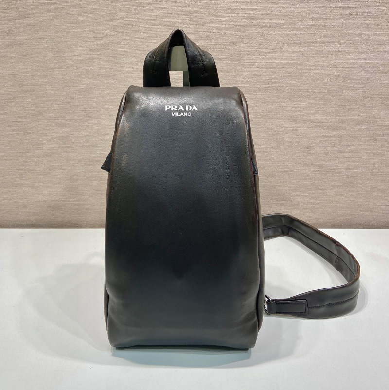 프라다 나파 가죽 백팩 2VZ114