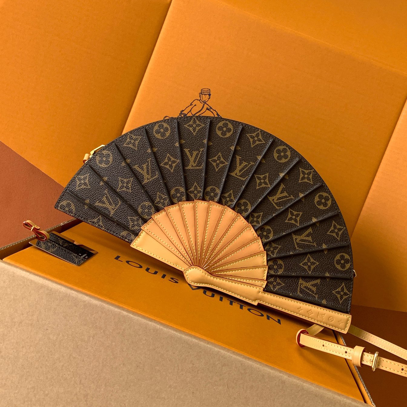 루이비통 LV Fan 백 M14804