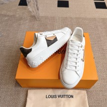 루이비통 타임 아웃 여성 스니커즈 1AHOOV