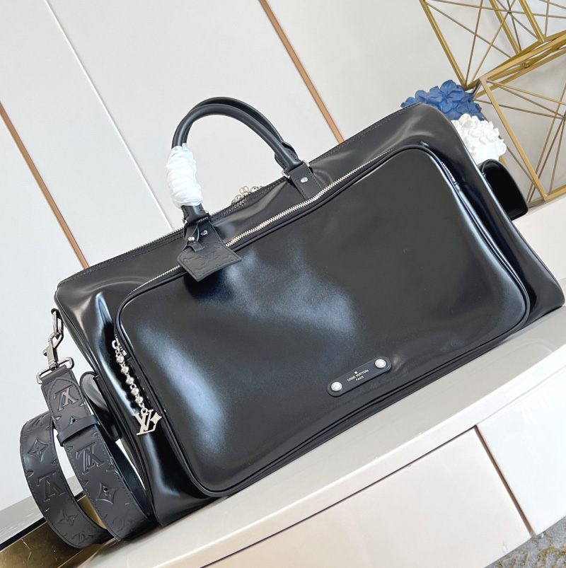 루이비통 키폴 카고 반둘리에 50 블랙 M13992