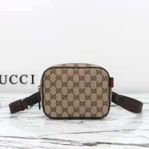 구찌 스몰 GG 캔버스 크로스바디백 834268
