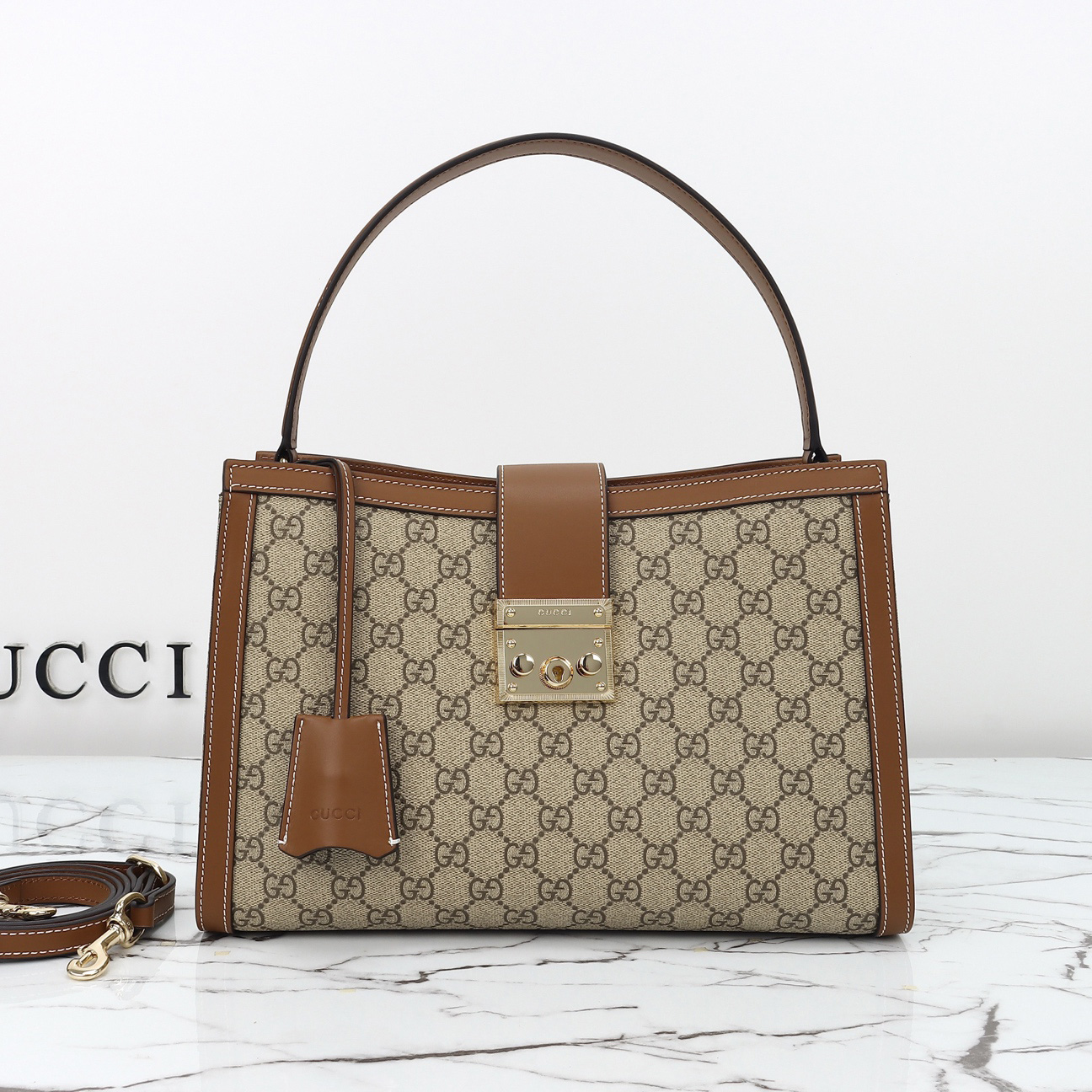 구찌 패들락 GG 레터링 라지 토트백 838991