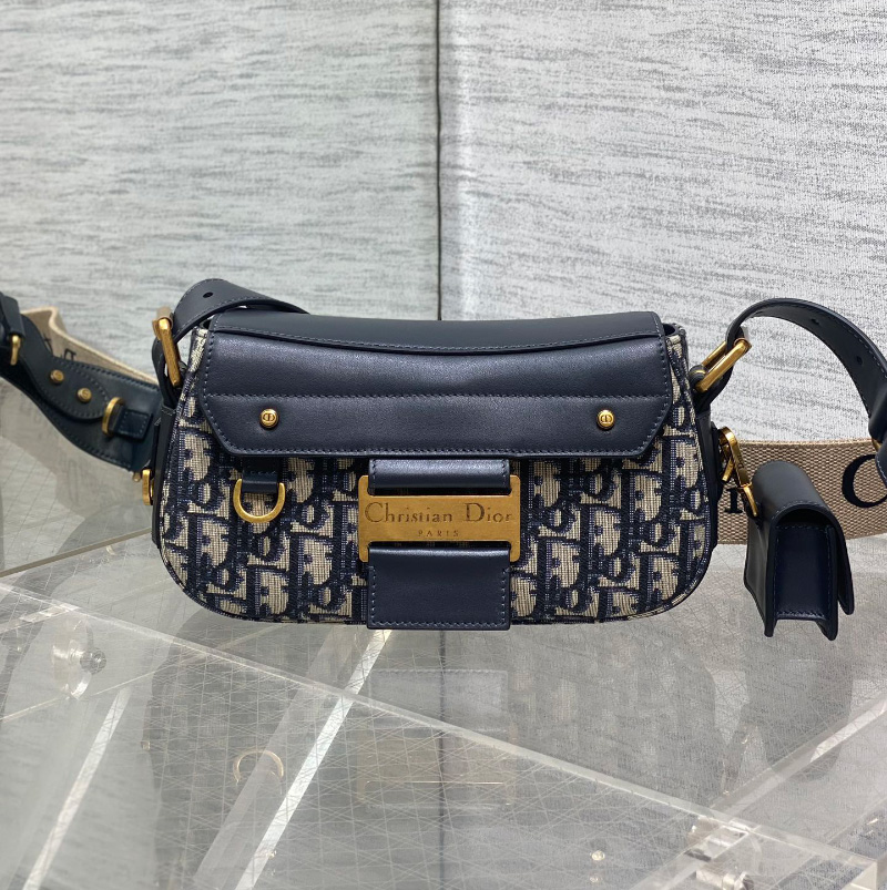 디올 오블리크 스트릿시크 백 스몰 블루 M3913CDKV_M928