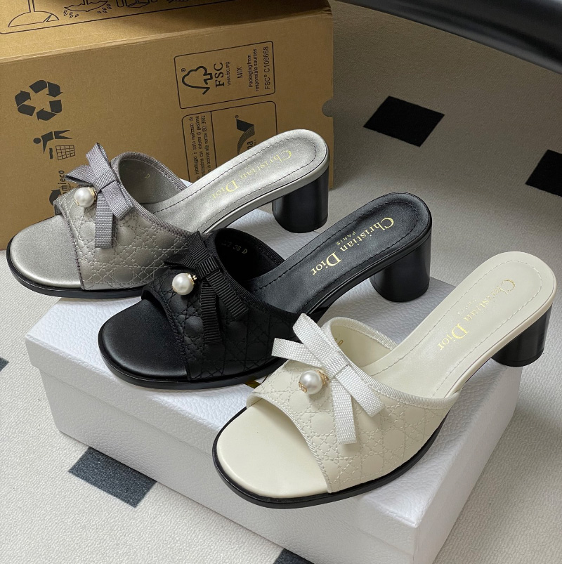 디올 발렛 뮬 힐 3컬러 KDO391MQL