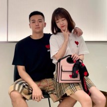 버버리 하트배색 반팔티셔츠 남여공용 2컬러 80460341