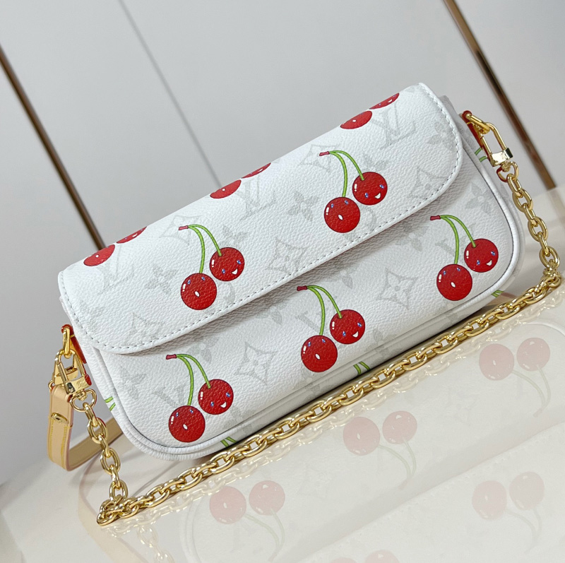 루이비통 LV x TM 아이비 지갑 체인 M14239