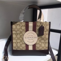 코치 뎀프시 토트 22 시그니처 자카드 스트라이프 숄더백 C8406