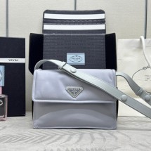 프라다 소형 패딩 리나일론 숄더 백 5컬러 1BD313